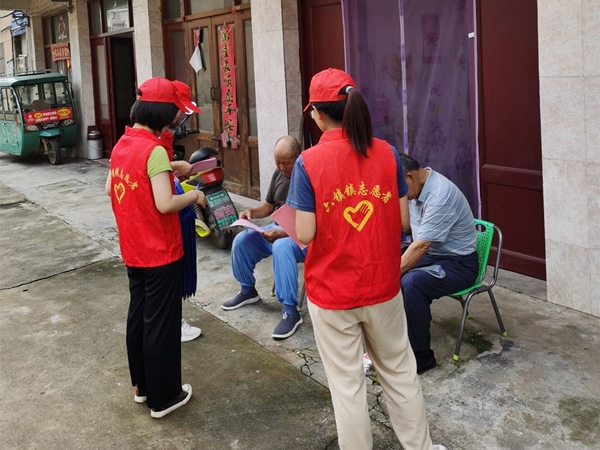 /uploads/image/2020/08/04/93679e3df27c350bf21f44517348f71e.jpg 六镇镇新时代文明实践所开展文明创建宣传活动2.jpg