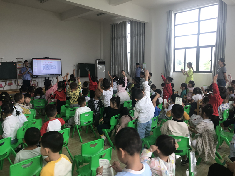 /uploads/image/2021/09/07/7c09f77a826d15813df70322b31e5098.jpg 学生提问_副本.jpg