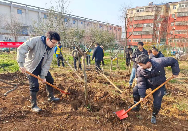 全椒县二郎口镇开展植树节义务植树活动